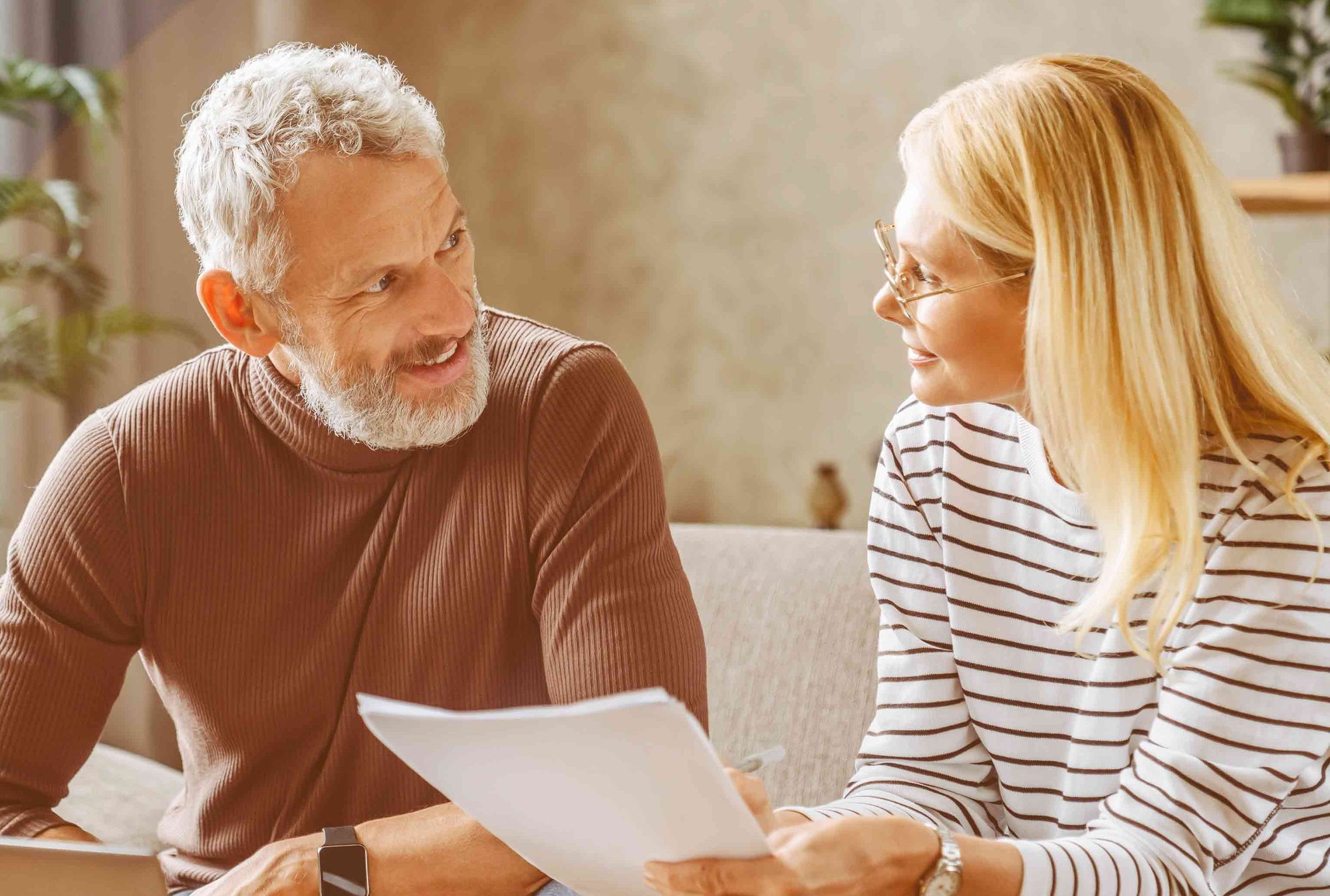 older-couple-laptop-finances-HGstock-676x338