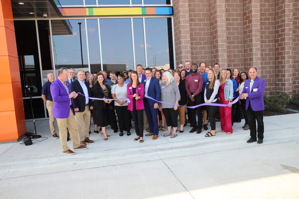 Cedar Falls ribbon cutting